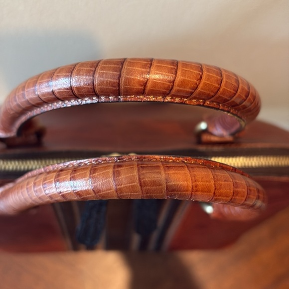 Brahmin  Satchel  Croc embossed light impression Leather Brown/ Black excellent - Picture 4 of 17